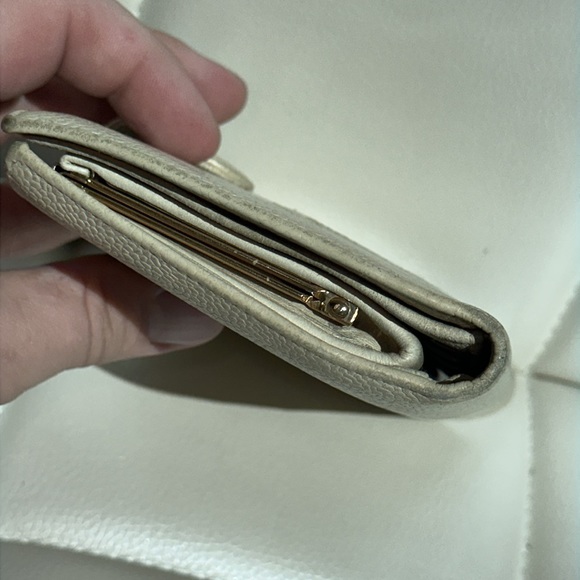 Chanel cream caviar continental long flap wallet clutch - Picture 3 of 13